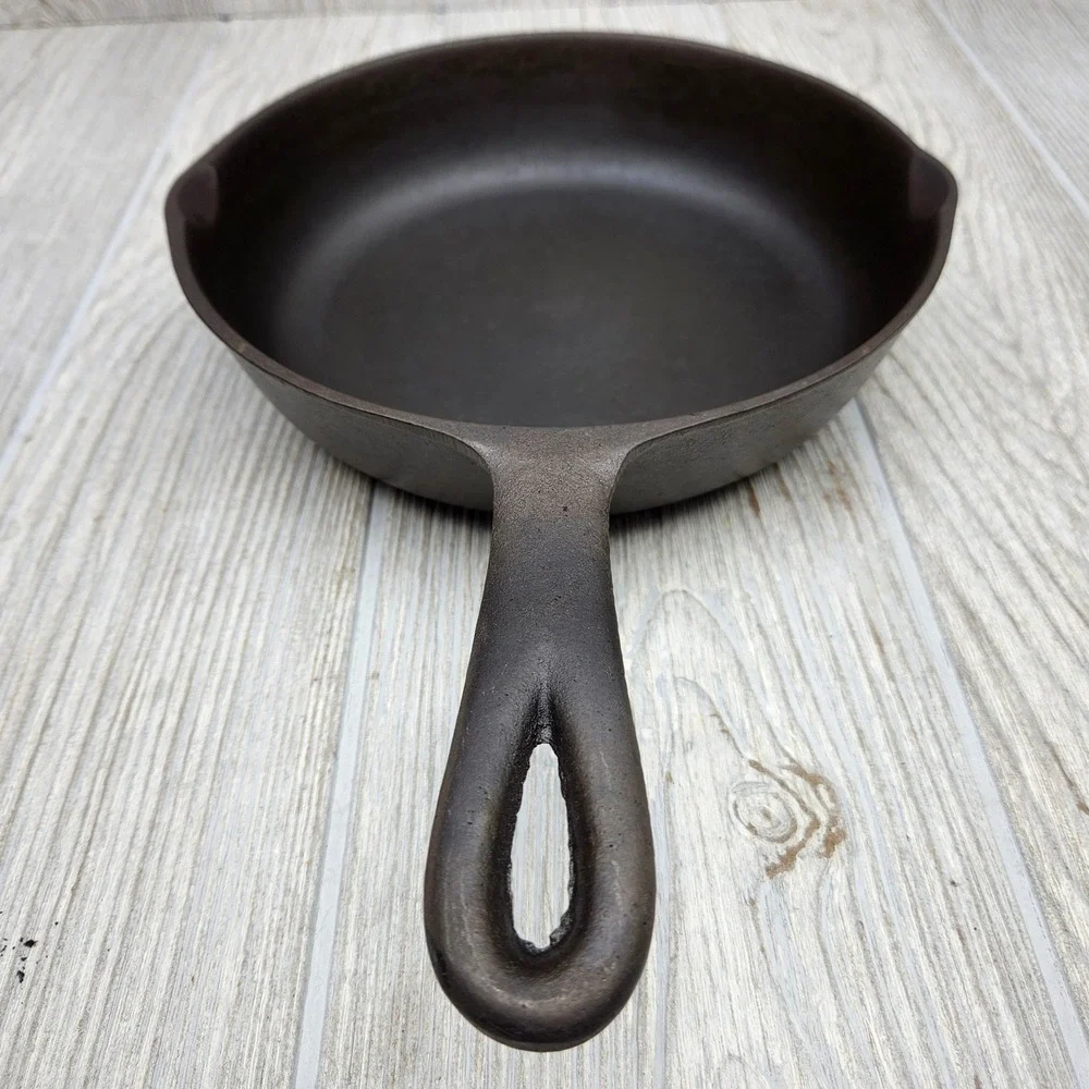 Vintage BSR Birmingham Stove Red Mountain Cast Iron Skillet No‎ 5X. Heat Ring